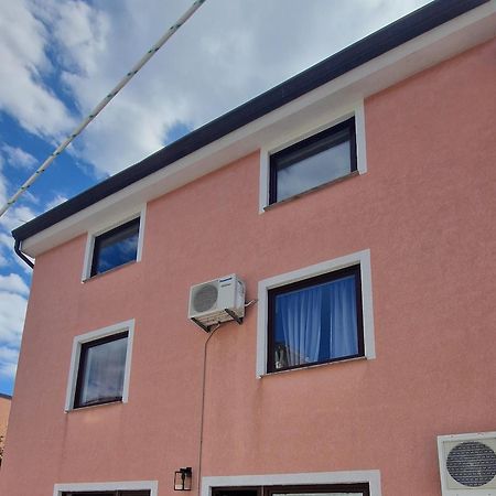 Apartments Lacic 3 ツリクヴェニツァ 部屋 写真